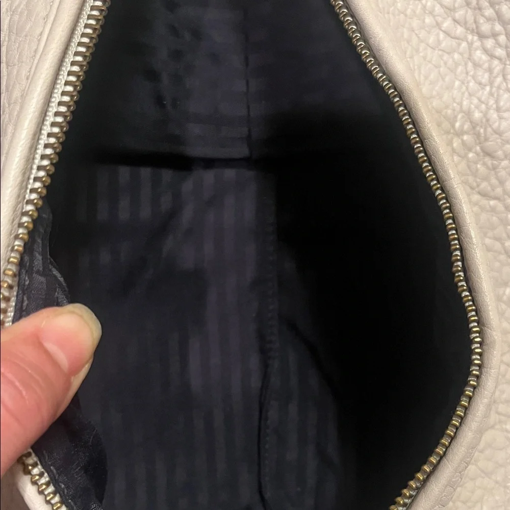 Vintage Coach Sonoma Cream Sling/Shoulder Bag  NWOT! Soft, Pebbled Leather - Picture 9 of 10